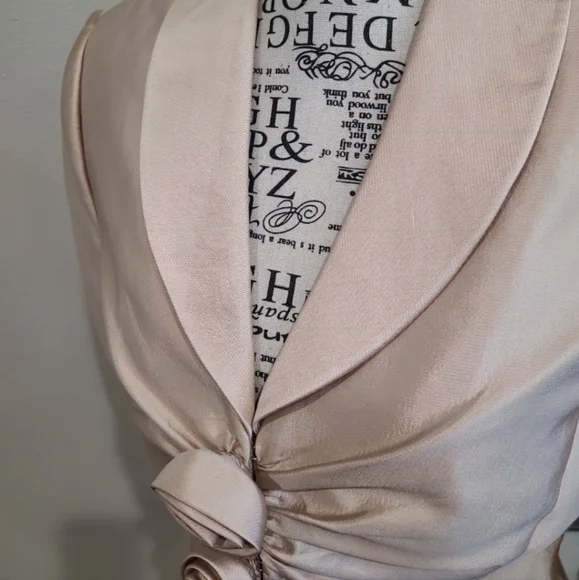ADRIANNA Papell Women SZ 8P Gold Silk Blazer w/rosette front detail 3/4 sleeve‎ - Picture 4 of 11